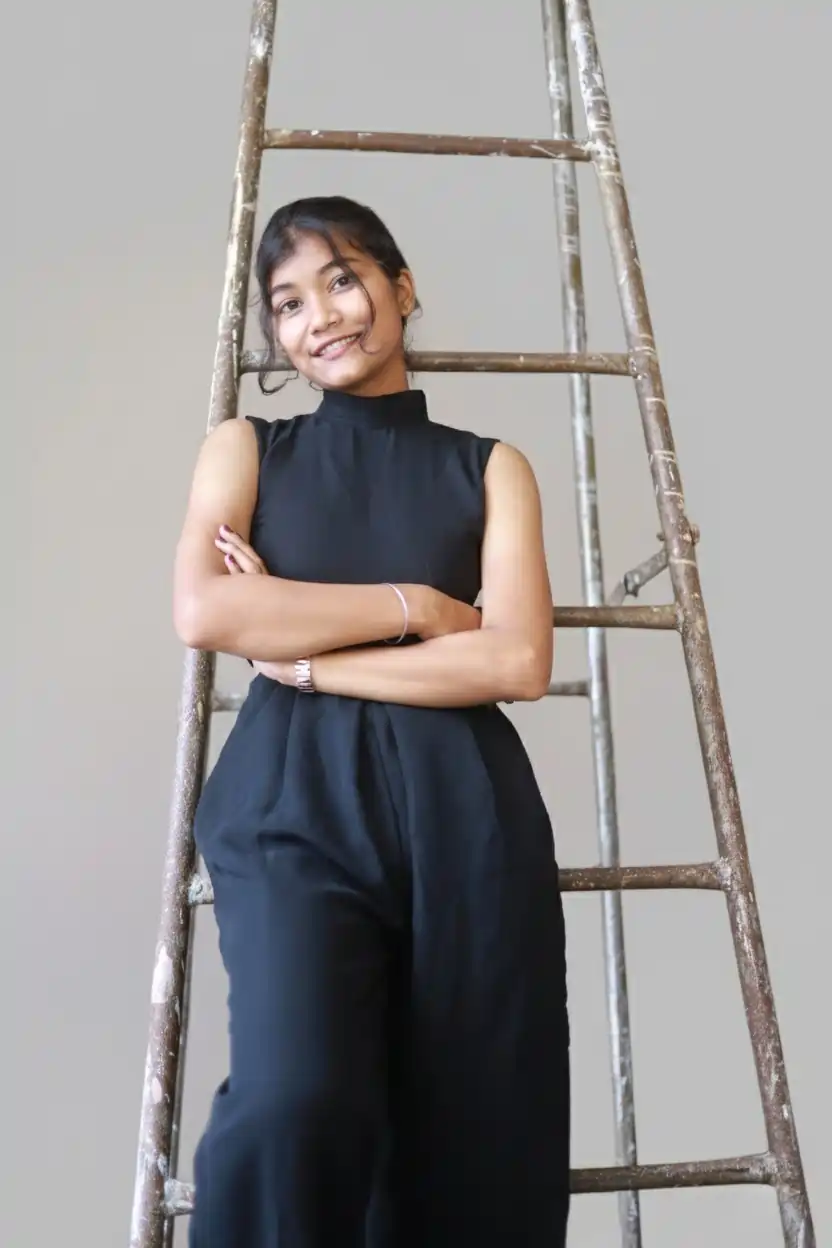 Zairona black sleeveless jumpsuit – versatile women’s fashion for modern wardrobes.